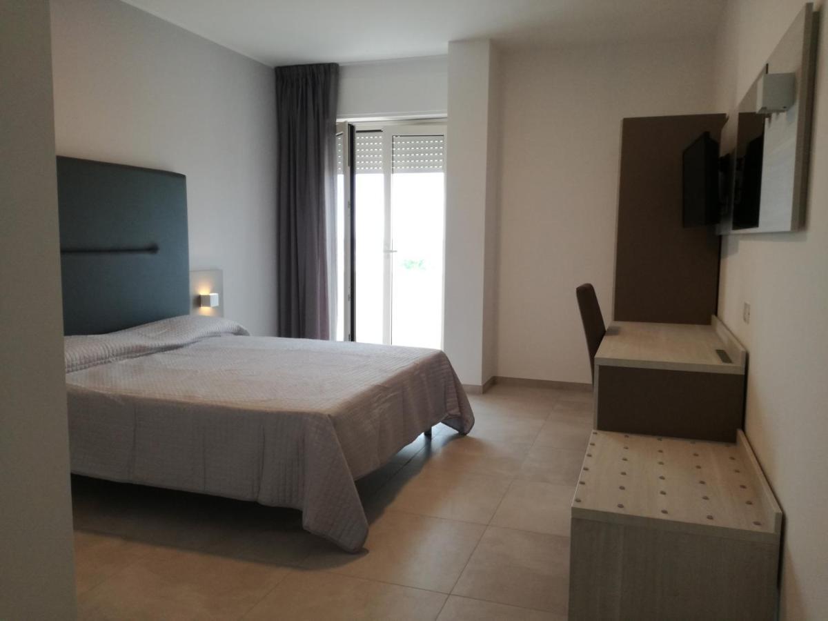 Hotel Nuovo Settibi 20m Dalla Spiaggia Giulianova