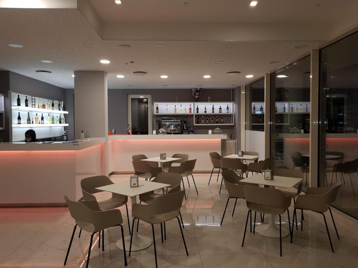 Nuovo Settibi 20m Dalla Hotel Giulianova